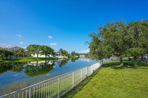 Pembroke Pines FL 33028