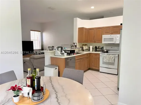 1074 Bluewood Terrace Weston FL 33327