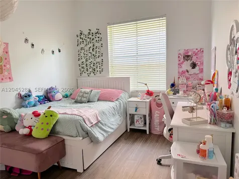 1074 Bluewood Terrace Weston FL 33327