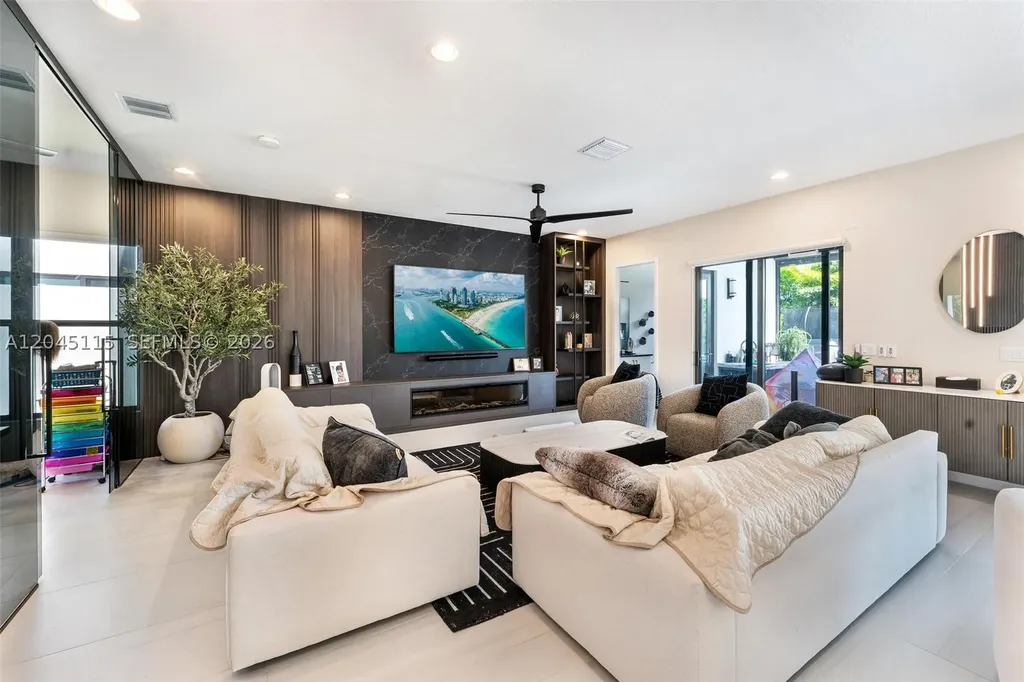 8524 Shoreacres Street Boca Raton FL 33434