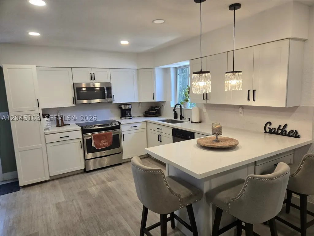 1131 N 75th Avenue Hollywood FL 33024