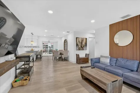 1131 N 75th Avenue Hollywood FL 33024