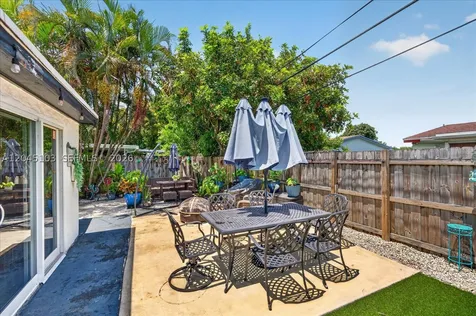 1131 N 75th Avenue Hollywood FL 33024