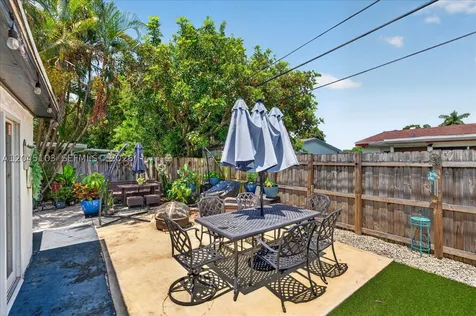 1131 N 75th Avenue Hollywood FL 33024