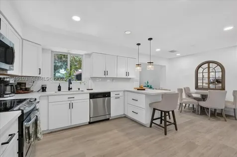 1131 N 75th Avenue Hollywood FL 33024
