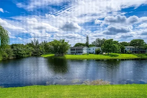 173 Ellesmere C Deerfield Beach FL 33442