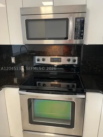 185 SE 14 Terrace Miami FL 33131