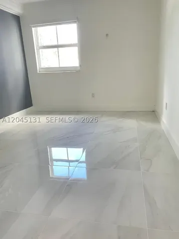 185 SE 14 Terrace Miami FL 33131