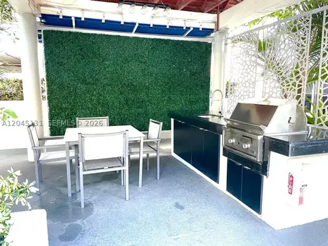 185 SE 14 Terrace Miami FL 33131