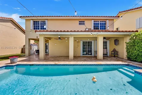 Miami FL 33196