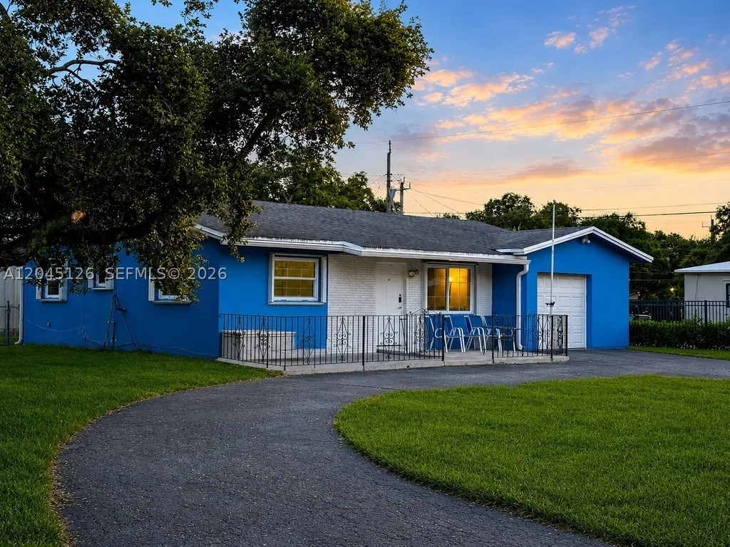 6145 Hayes Street Hollywood FL 33024