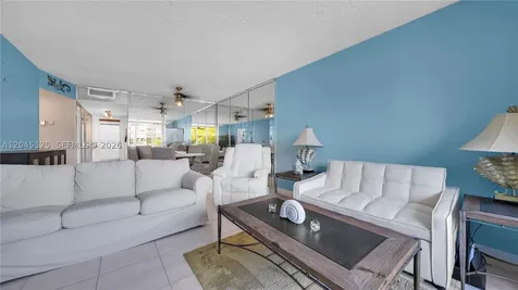 2861 Somerset Drive Lauderdale Lakes FL 33311