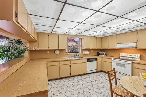 13394 SW 1st Terrace Miami FL 33184