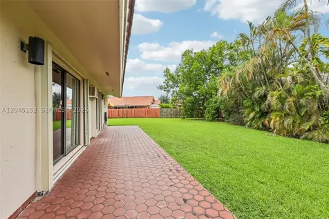 13394 SW 1st Terrace Miami FL 33184