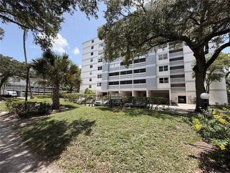 3301 Spanish Moss Terrace Lauderhill FL 33319