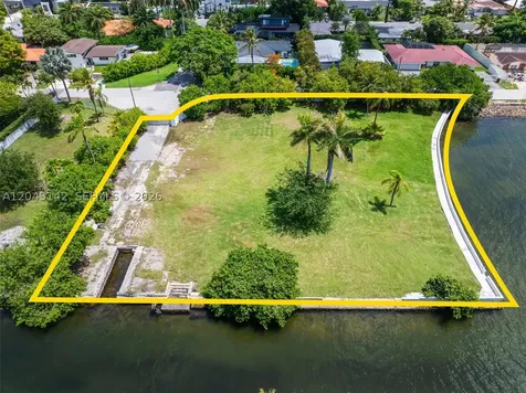 1132 NE 84th Street Miami FL 33138
