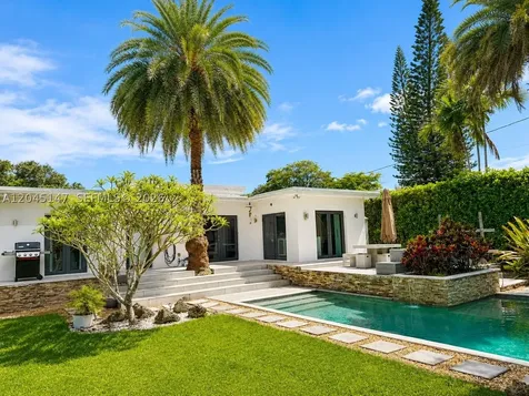 325 NE 126th Street North Miami FL 33161
