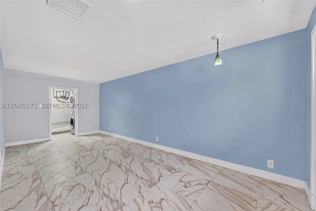 1805 N Dixie Highway Fort Lauderdale FL 33305
