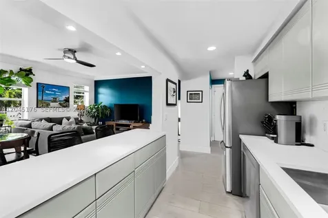 1559 Michigan Avenue Miami Beach FL 33139