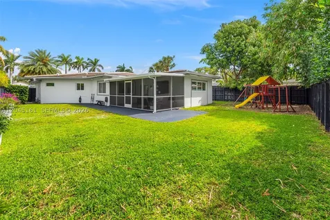 1724 71st Street Miami Beach FL 33141