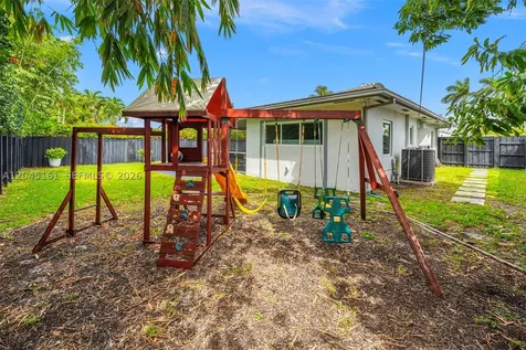 1724 71st Street Miami Beach FL 33141