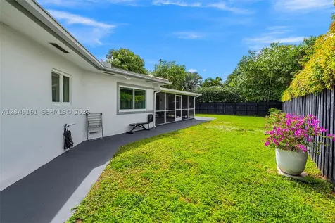1724 71st Street Miami Beach FL 33141