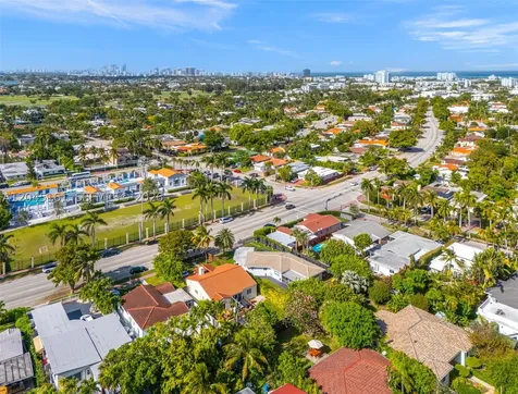 1724 71st Street Miami Beach FL 33141