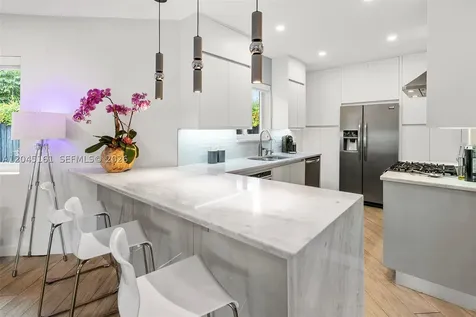 1724 71st Street Miami Beach FL 33141