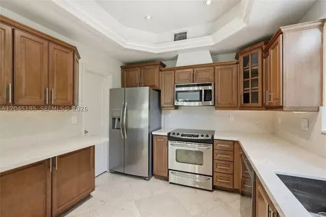 592 Fernwood Road Key Biscayne FL 33149