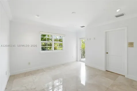 592 Fernwood Road Key Biscayne FL 33149
