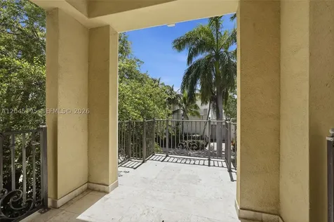 592 Fernwood Road Key Biscayne FL 33149