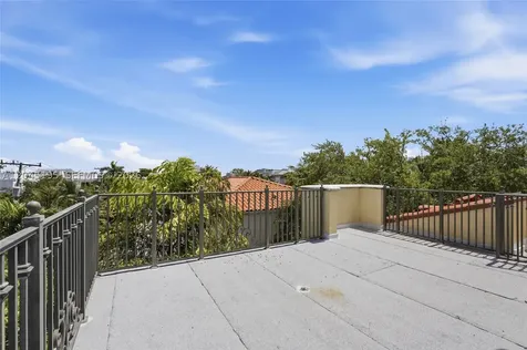 592 Fernwood Road Key Biscayne FL 33149
