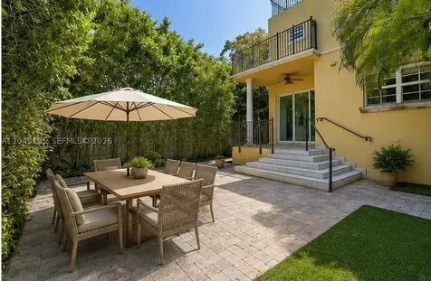 592 Fernwood Road Key Biscayne FL 33149