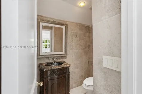 592 Fernwood Road Key Biscayne FL 33149