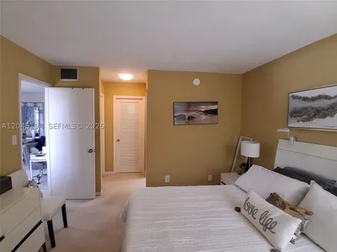 555 NW 4th Avenue Boca Raton FL 33432