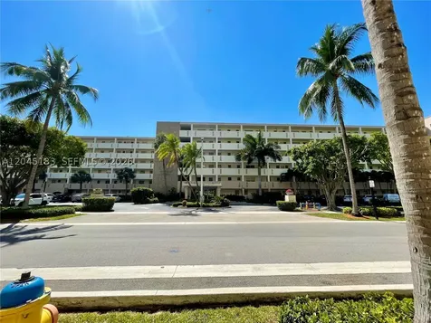 220 Kings Point Drive Sunny Isles Beach FL 33160