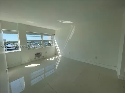 220 Kings Point Drive Sunny Isles Beach FL 33160