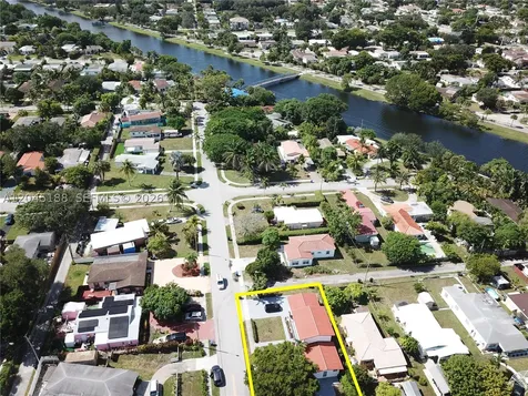 17880 NE 13th Avenue North Miami Beach FL 33162