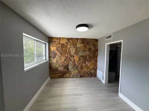 17880 NE 13th Avenue North Miami Beach FL 33162