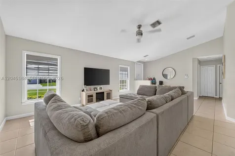 4461 NW 20th Avenue Oakland Park FL 33309