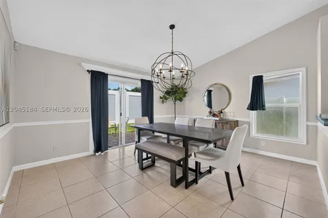 4461 NW 20th Avenue Oakland Park FL 33309
