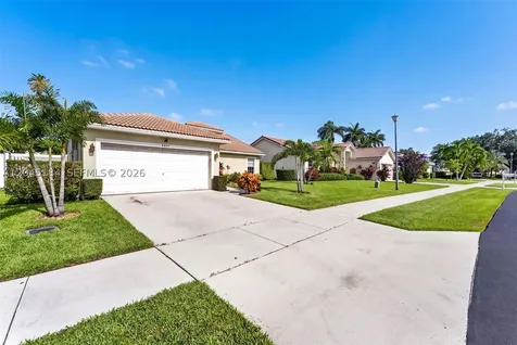 4461 NW 20th Avenue Oakland Park FL 33309