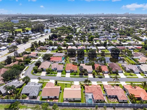 4461 NW 20th Avenue Oakland Park FL 33309