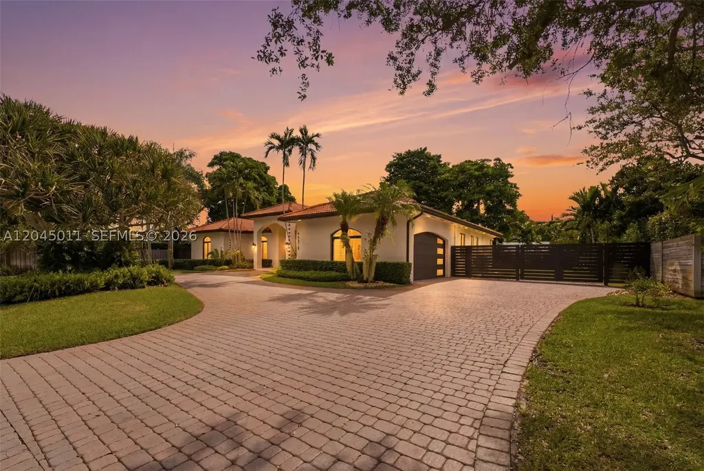16615 SW 82nd Court Palmetto Bay FL 33157