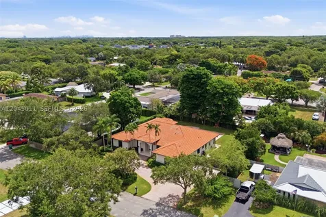 16615 SW 82nd Court Palmetto Bay FL 33157