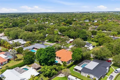 16615 SW 82nd Court Palmetto Bay FL 33157