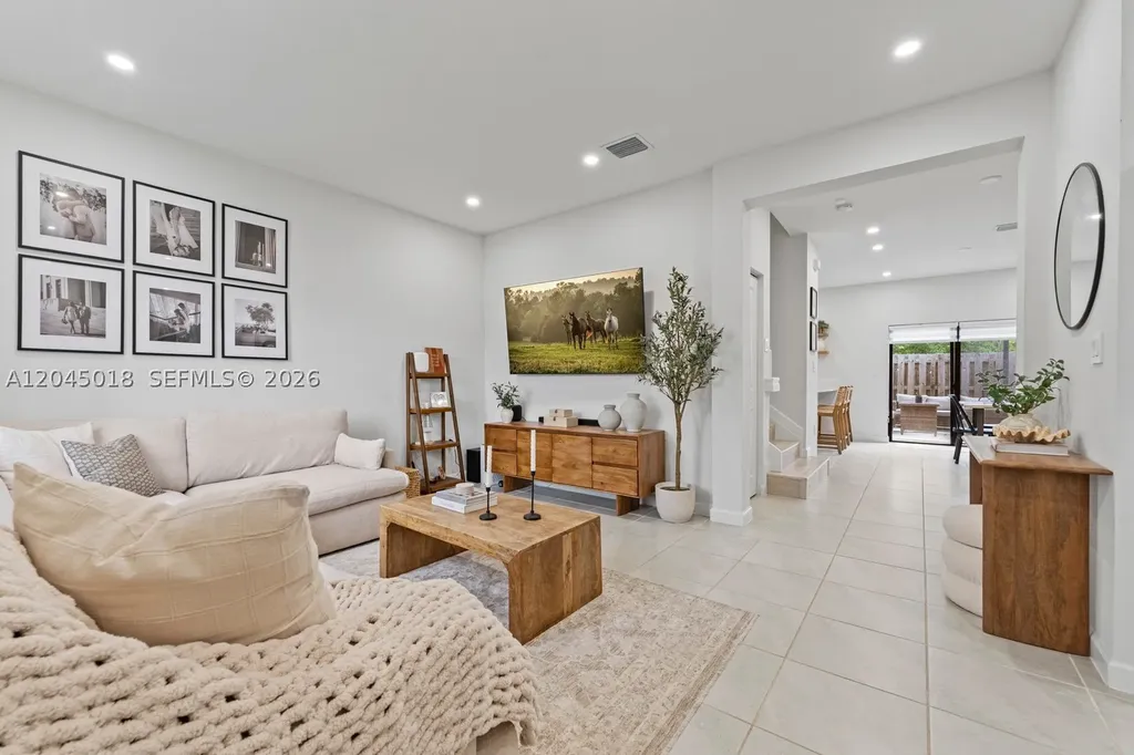22961 SW 99th Avenue Cutler Bay FL 33190