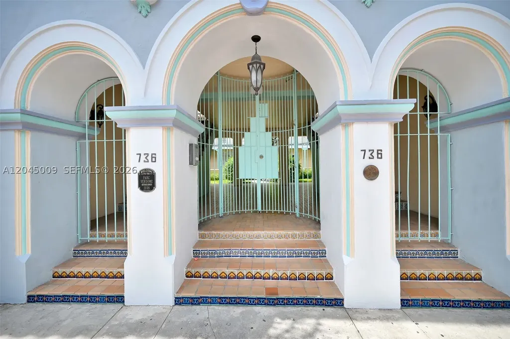 736 13th Street Miami Beach FL 33139