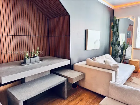 736 13th Street Miami Beach FL 33139