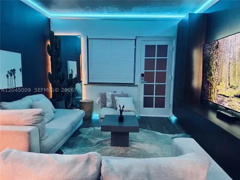 736 13th Street Miami Beach FL 33139